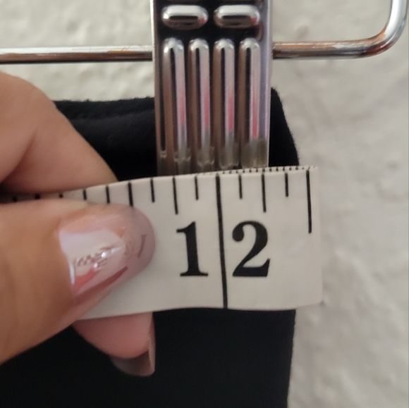 Aritzia The Group By Babaton Skirt Size Small - Picture 6 of 7